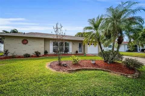 2404 Forecastle Dr, Palm Harbor, FL 34685