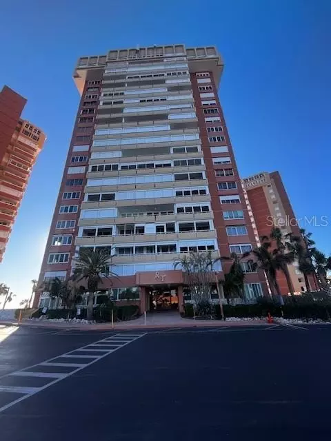 17920 Gulf Blvd #906, Redington Shores, FL 33708