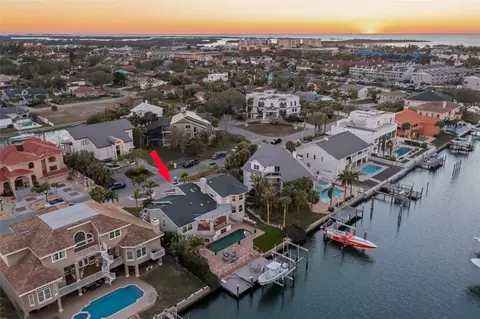 123 8th St E, Tierra Verde, FL 33715