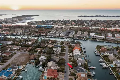 123 8th St E, Tierra Verde, FL 33715