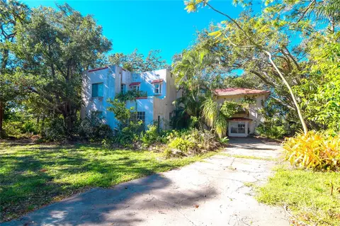 5400 Bates St, Seminole, FL 33772