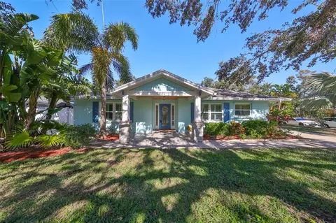 1154 Commodore St, Clearwater, FL 33755