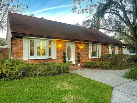 326 Fern Cliff Ave, Temple Terrace, FL 33617