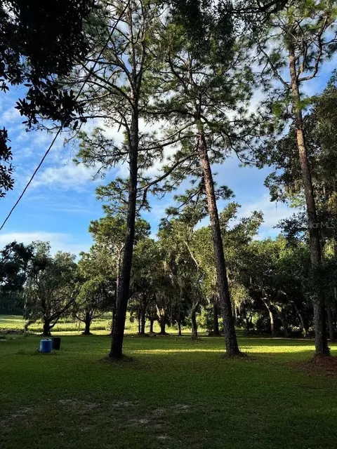15370 SE 156th Place Rd, Weirsdale, FL 32195