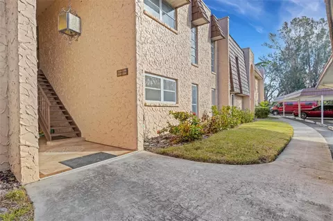 105 Aspen Cir #105, Seminole, FL 33777