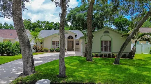 2512 Southern Oak Cir, Clearwater, FL 33764
