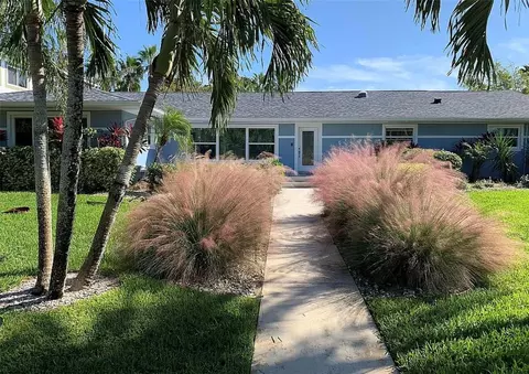 51 Carlouel Dr, Clearwater Beach, FL 33767