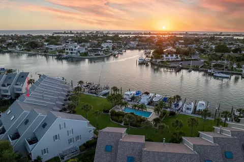 370 Pinellas Bayway S #E, Tierra Verde, FL 33715
