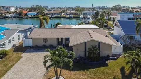 725 119th Ave, Treasure Island, FL 33706