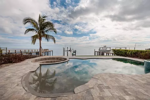 3319 Bayshore Blvd NE, Saint Petersburg, FL 33703