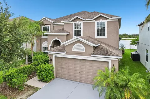 526 19th St NW, Ruskin, FL 33570