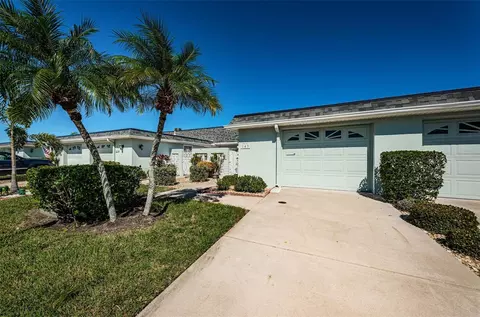 143 Boca Ciega Point Blvd N, Saint Petersburg, FL 33708