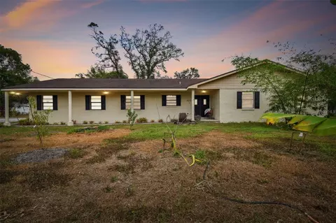 4211 Highview Rd, Seffner, FL 33584