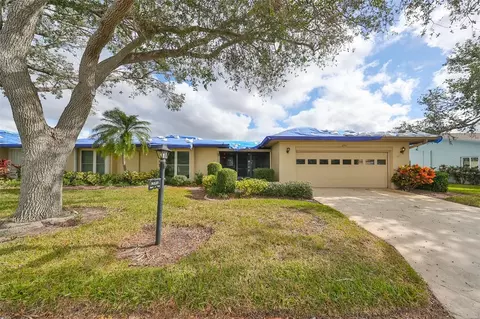2701 Lancaster Dr, Sun City Center, FL 33573