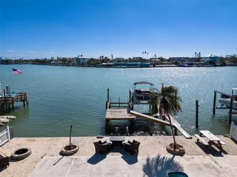 807 Bay Point Dr, Madeira Beach, FL 33708 photo 1