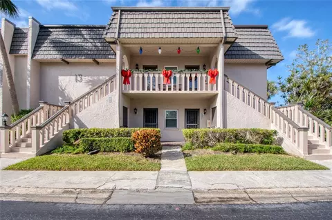 1301 Cordova Grn #1301, Seminole, FL 33777