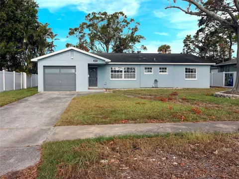 1817 Oregon Ave NE, Saint Petersburg, FL 33703