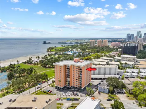 1120 N Shore Dr NE #1004, Saint Petersburg, FL 33701