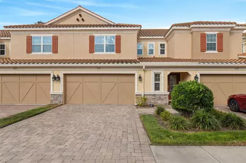 8723 Terracina Lake Dr, Tampa, FL 33625
