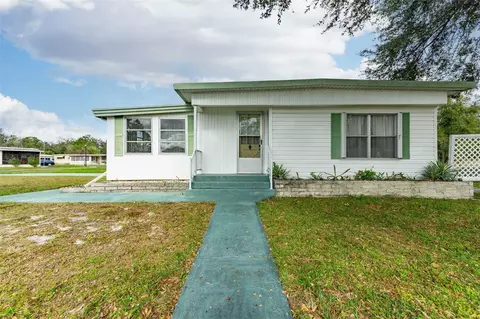 3706 Castle Dr, Zephyrhills, FL 33540