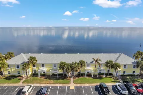 5240 Coquina Key Dr SE #D, Saint Petersburg, FL 33705