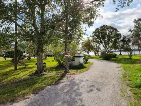 722 Shore Dr E, Oldsmar, FL 34677