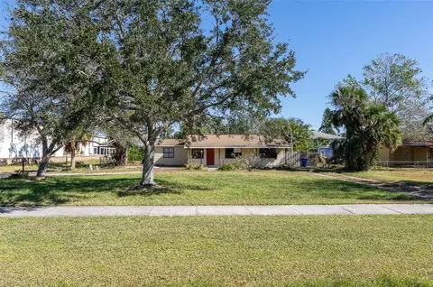 10721 Snug Harbor Rd NE, Saint Petersburg, FL 33702