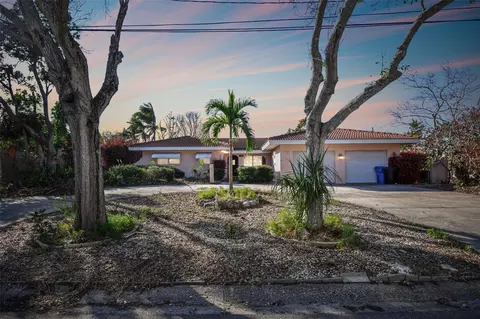 3180 Sunset Dr N, Saint Petersburg, FL 33710