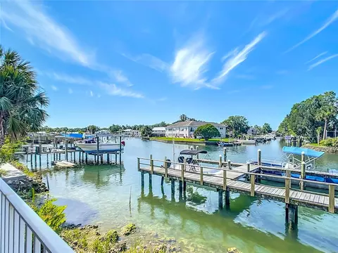 253 NW Bay Path Dr, Crystal River, FL 34428