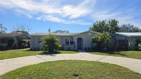 422 43rd Ave NE, Saint Petersburg, FL 33703