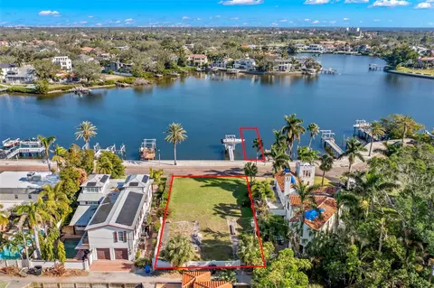 2310 Coffee Pot Blvd NE, Saint Petersburg, FL 33704