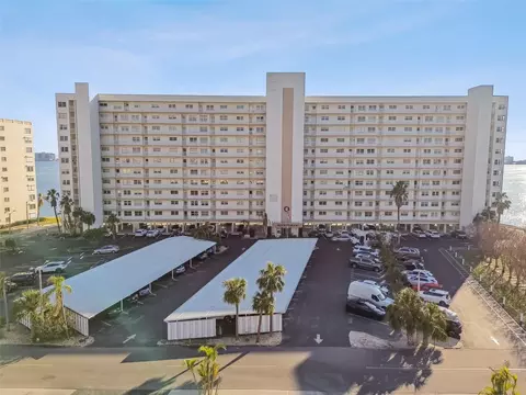 6060 Shore Blvd S #702, Gulfport, FL 33707