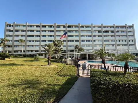 100 Bluff View Dr #415A, Belleair Bluffs, FL 33770