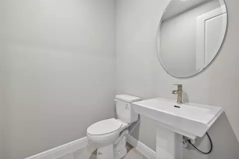 Bath - 12458 49th St E, Parrish, FL 34219 photo 4 of 9