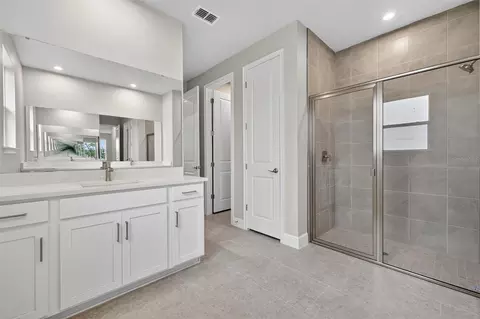 Bath - 12458 49th St E, Parrish, FL 34219 photo 7 of 9