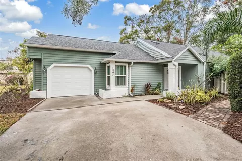 1307 Roxbury Dr, Safety Harbor, FL 34695