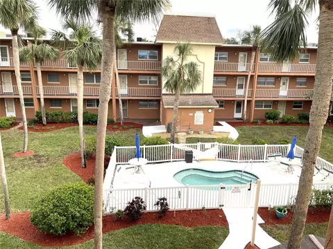 12760 Indian Rocks Rd #562, Largo, FL 33774