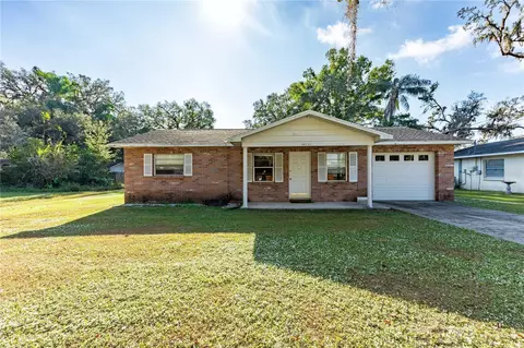 38032 7th Ave, Zephyrhills, FL 33542