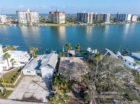 715 Bay Esplanade, Clearwater Beach, FL 33767