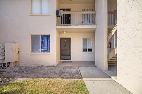 7606 Abbey Ln #208, Tampa, FL 33617