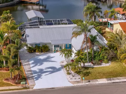 6526 Bimini Ct, Apollo Beach, FL 33572