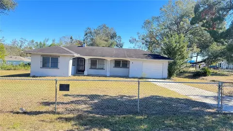 8701 N Temple Ave, Tampa, FL 33617