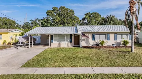 333 Shore Dr E, Oldsmar, FL 34677