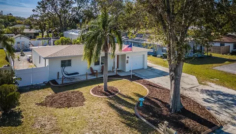 3168 Meadow Lake Ave, Largo, FL 33771
