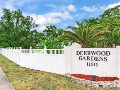 11511 113th St #33F, Largo, FL 33778