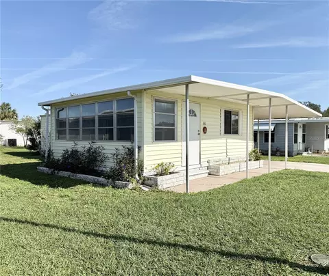 34649 Petunia Pl, Zephyrhills, FL 33541