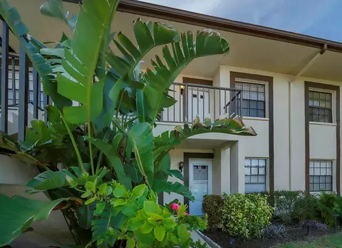 2400 Winding Creek Blvd #21A-202, Clearwater, FL 33761