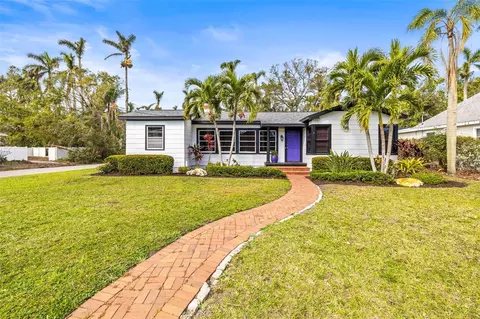 1918 Virginia Dr, Bradenton, FL 34205