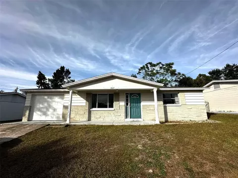 5027 Farley Dr, Holiday, FL 34690