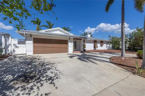 1443 46th Ave NE, Saint Petersburg, FL 33703